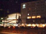 八戸駅舎の夜景